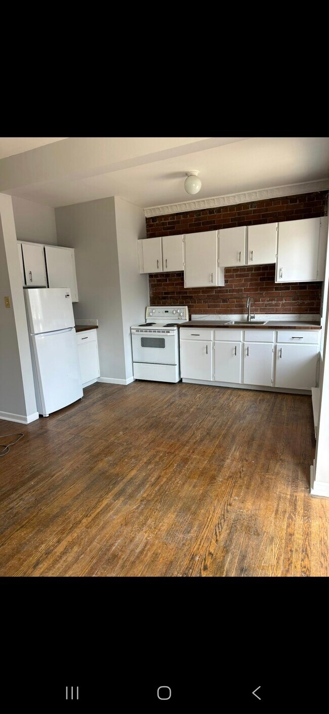 Photo du bâtiment - Bright 1 Bedroom in the Heart Of Leslieville