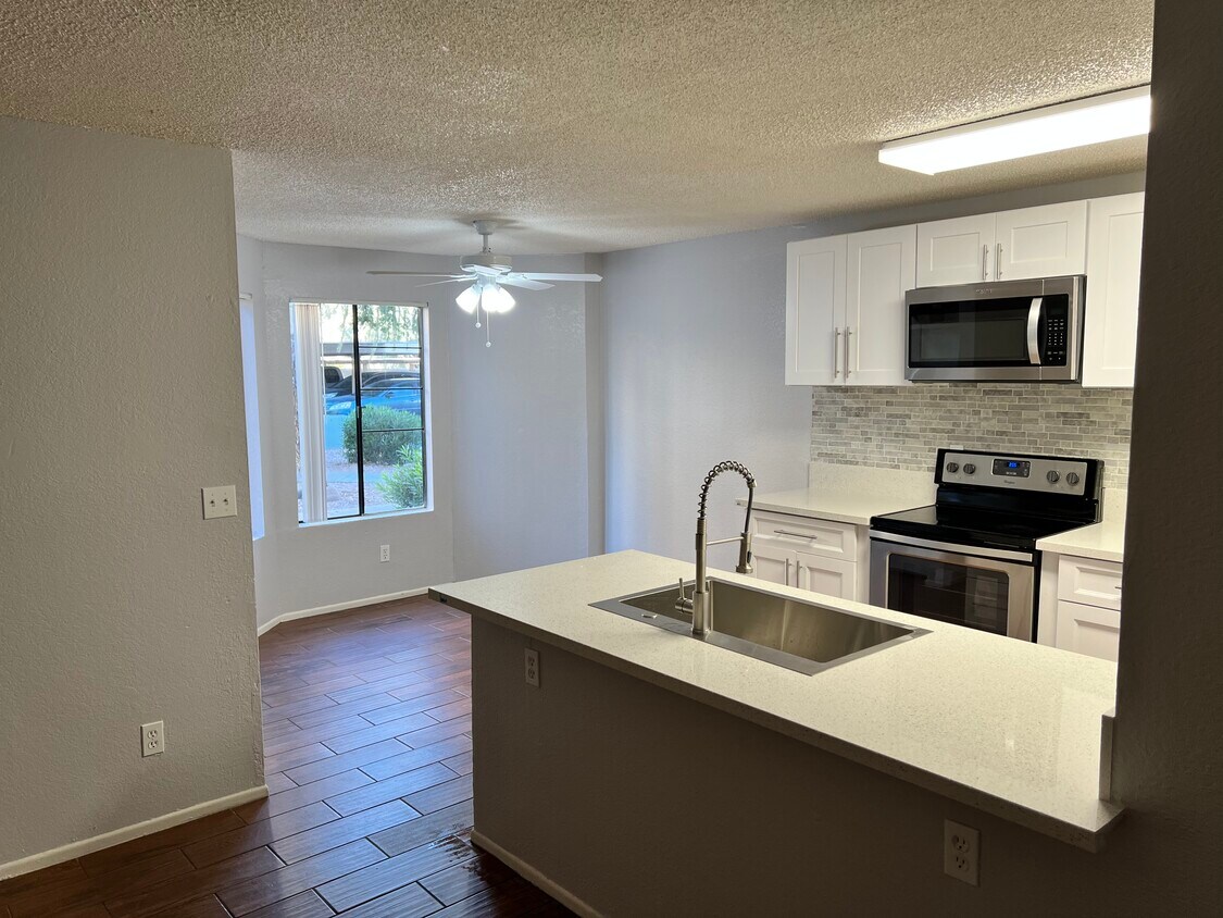 5236 W Peoria Ave Unit 121, Glendale, AZ 85302 Condo for Rent in