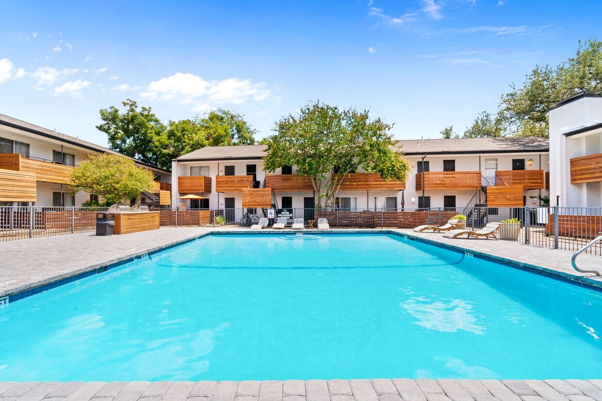 Tides at South Lamar Apartments 3622 Menchaca Rd Austin, TX