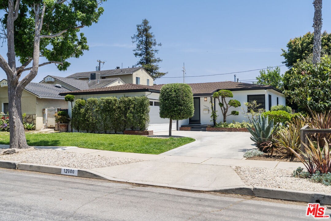 Primary Photo - 12800 Stanwood Dr