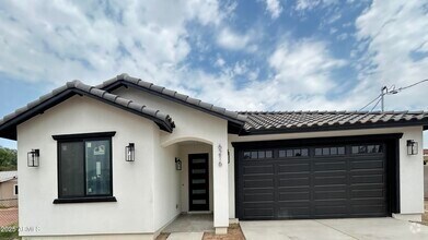 Building Photo - 6216 W Sierra Vista Dr