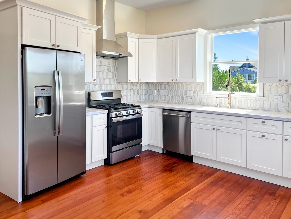 2100 Eagle Ave Unit B, Alameda, CA 94501 Apartments 2100 Eagle Ave Alameda, CA