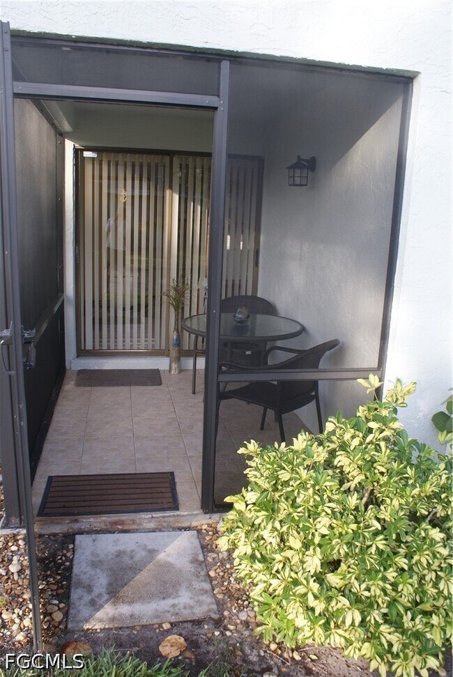 Building Photo - 7105 Quail Run Ct W