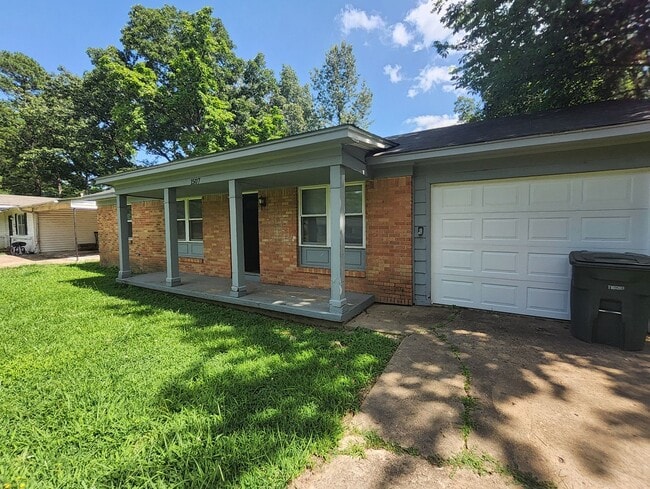 Building Photo - 1507 Mary Jane Ave