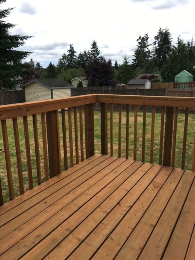 Foto del edificio - 3 bdrm 2 ba home in PORT ORCHARD $2550 rent