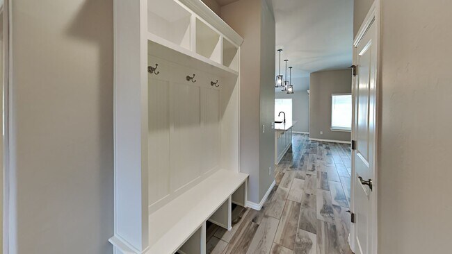 Foto del edificio - Spectacular 3 Bedroom 2 Bathroom Home in Britton Farms (Yukon Schools)