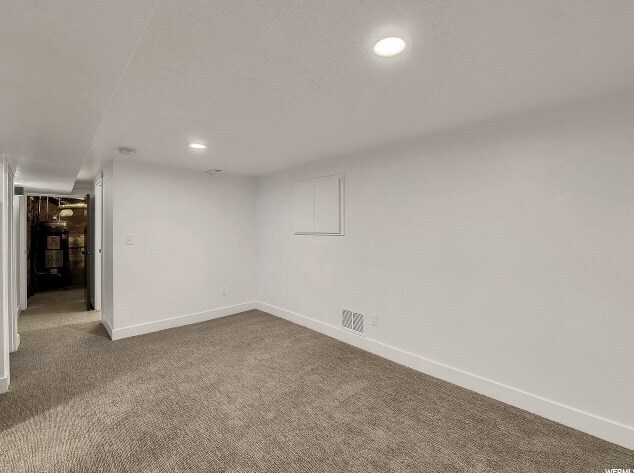 Building Photo - 165 S 900 E