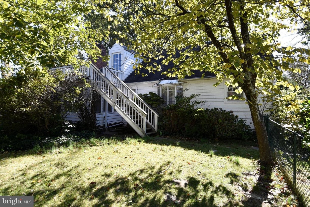 Primary Photo - 1616 N Abingdon St