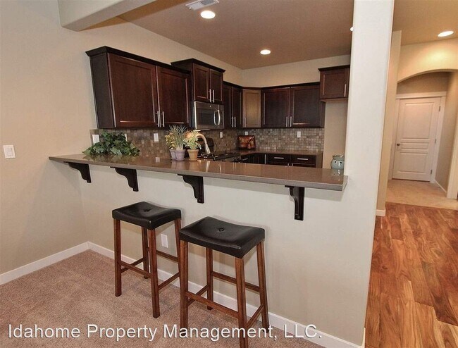 Foto del edificio - 3 br, 2.5 bath House - 8130 S Snow Bird Ave