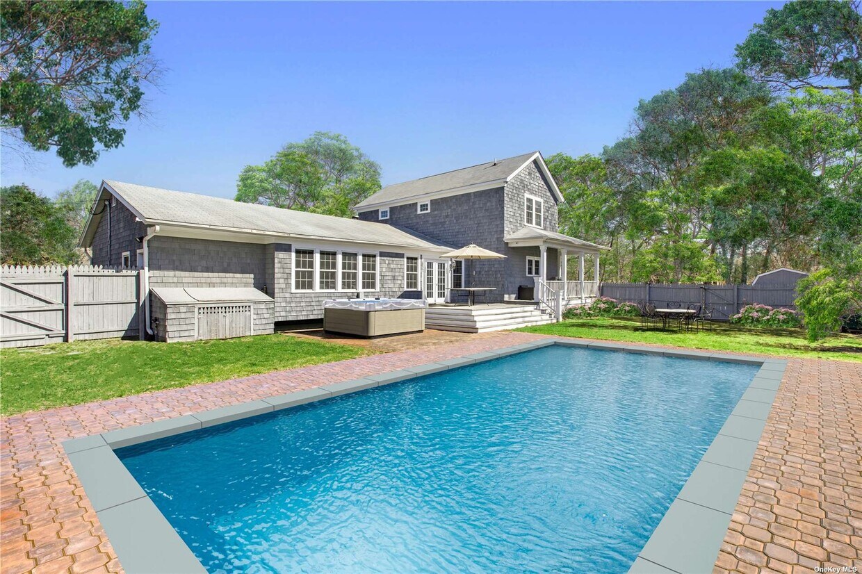Foto principal - 48 Riverdale Dr
