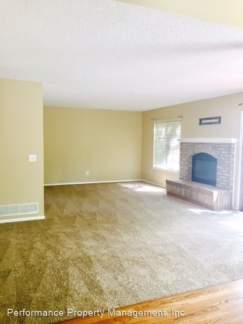 Foto del edificio - 4 br, 3 bath House - 8616 Meadowlark Cir