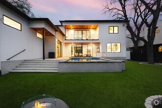 Building Photo - 1118 Mariposa Dr
