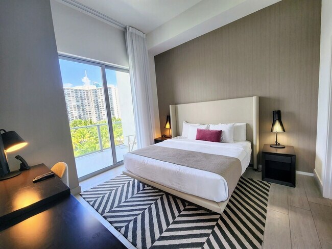 Foto del edificio - 2721 Hallandale Beach Blvd