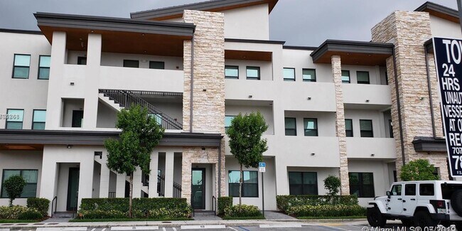 Foto del edificio - 7809 NW 104th Ave