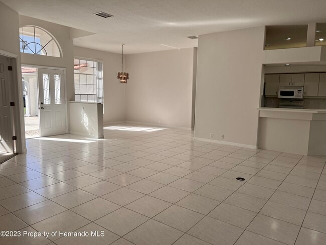 Foto del edificio - 9369 Ashley Dr