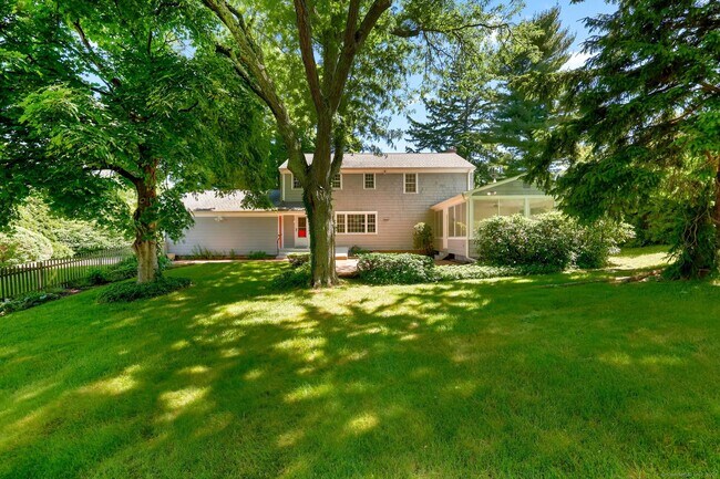 Foto del edificio - 127 S Gate Ln