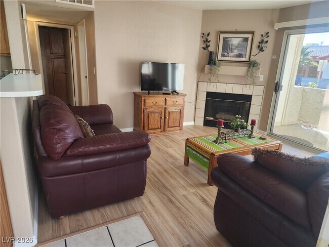 Building Photo - 5140 Mandalay Springs Dr