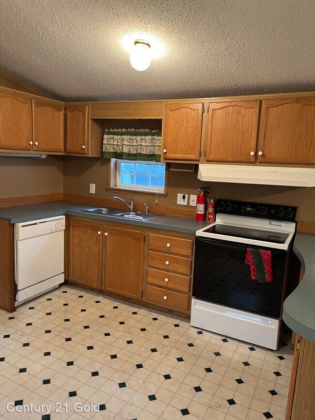 Building Photo - 3 br, 2 bath House - 1035 Pleasant Hill Rd