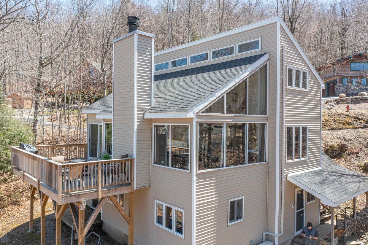 16 Beechnut Dr, Lincoln, NH 03251 House Rental in Lincoln, NH