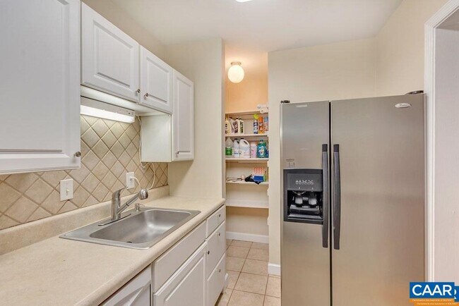 Building Photo - 142 Hessian Hills Cir