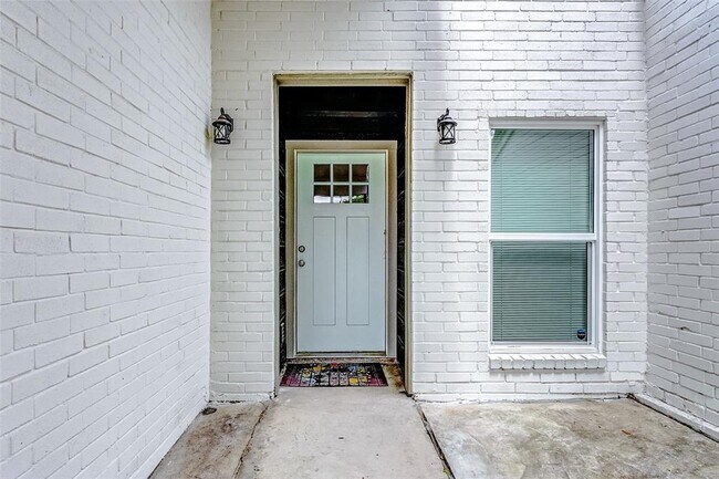 Building Photo - 23034 Spring Willow Dr