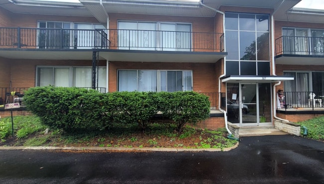 Building Photo - Spacious 2 bedroom 2 bath apartments in Harrison Township!