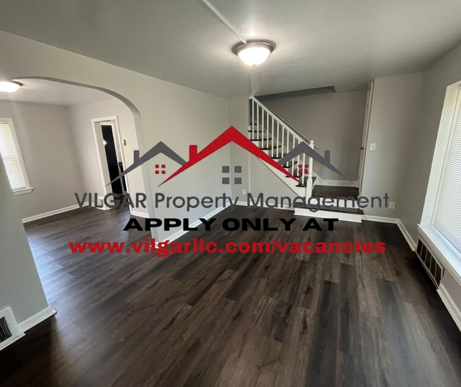 Building Photo - 312-312 Beacon Pl