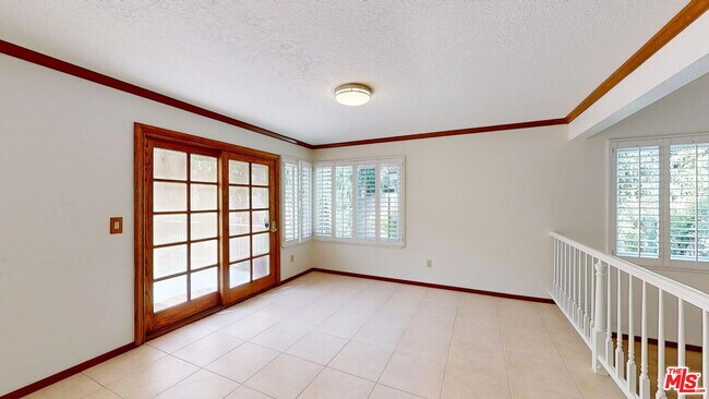 Foto del edificio - 7814 Woodhall Ave