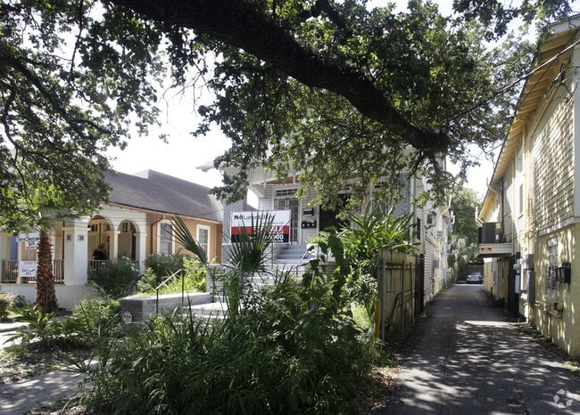 Foto del edificio - 4223 S Carrollton Ave