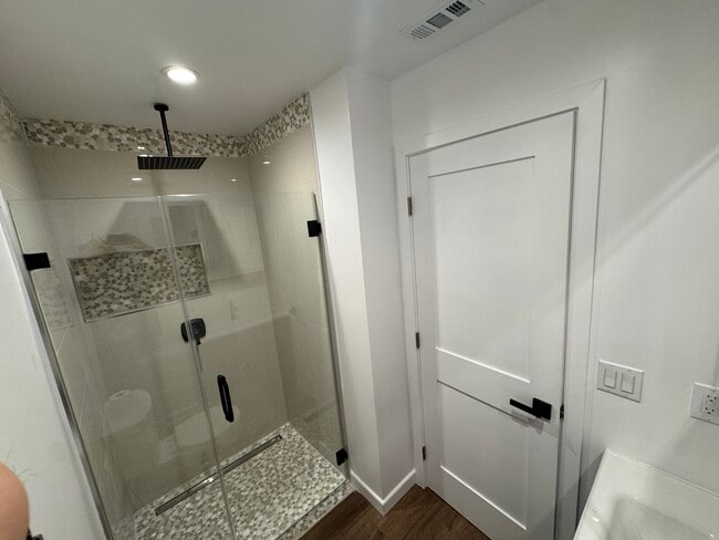 Foto del edificio - 4210 W 119th St