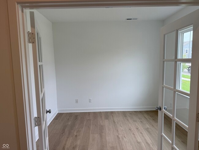 Building Photo - 411 Eisenhower St