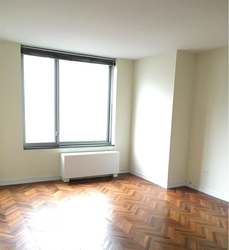 Foto del edificio - 415 E 88th St