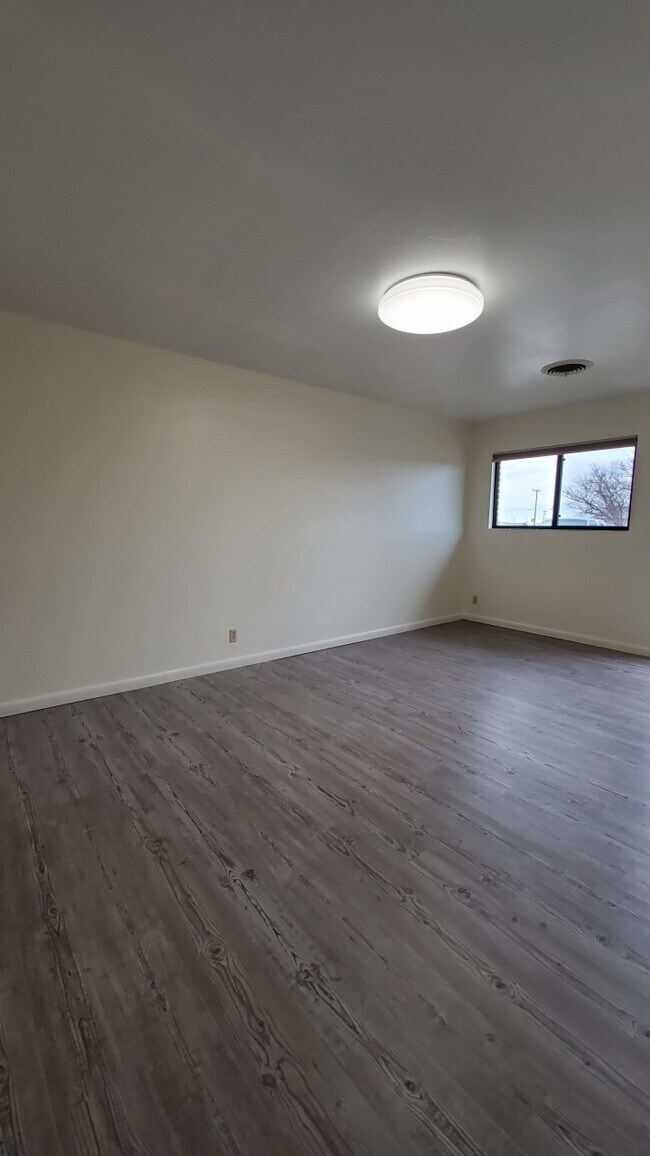 Foto del edificio - Monroe Street Apts