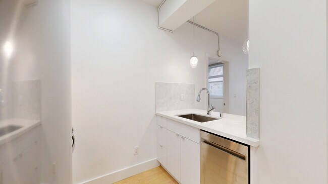 Building Photo - 861 Sutter St
