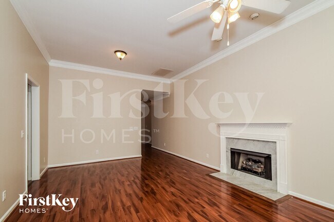 Foto del edificio - 540 Enclave Cir