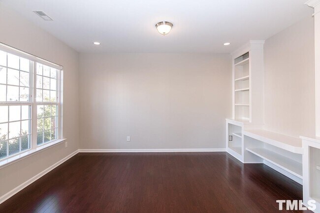 Building Photo - 1117 Cozy Oak Ave