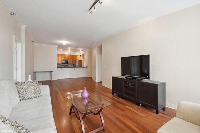 Foto del edificio - 1335 S Prairie Ave
