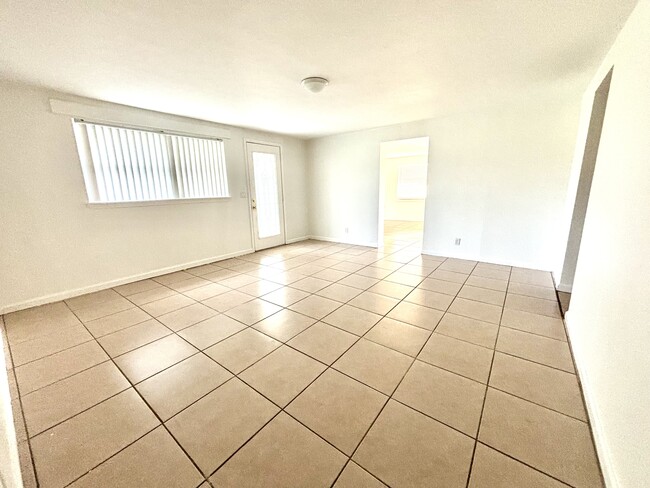 Foto del edificio - 28541 Trigg Rd