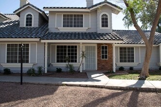 Building Photo - 860 N McQueen Rd