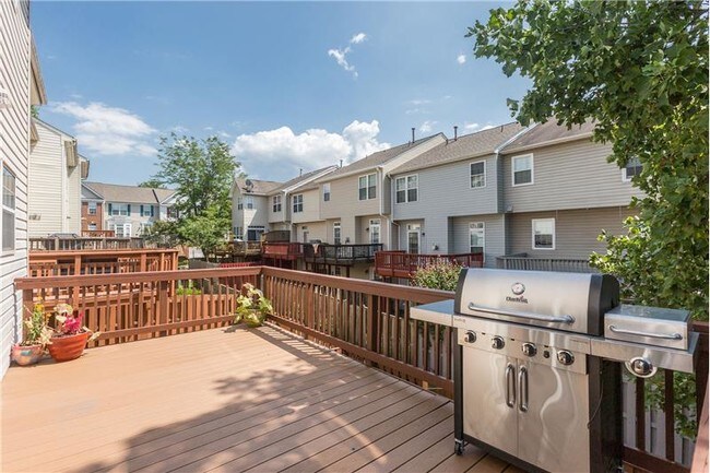 Building Photo - 47371 Sunrise Terrace