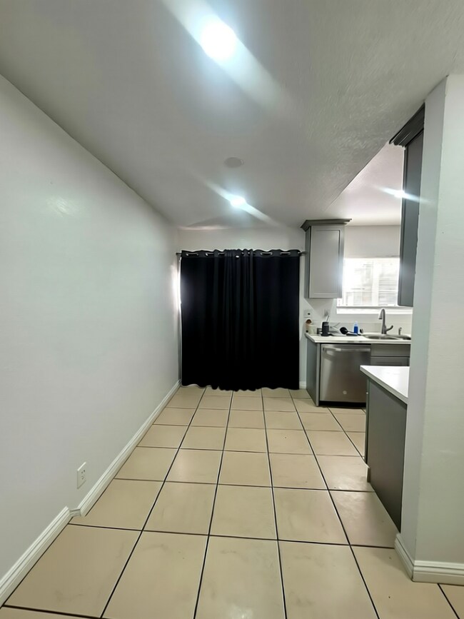 Foto del edificio - 931 Island Ave