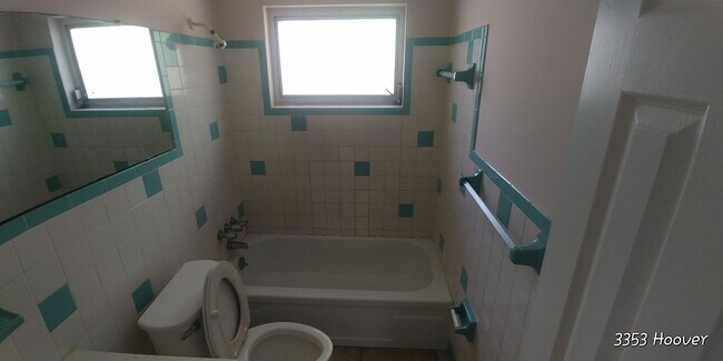 Foto del edificio - 3 Bedroom 2 Bath 1 Car over sized garage