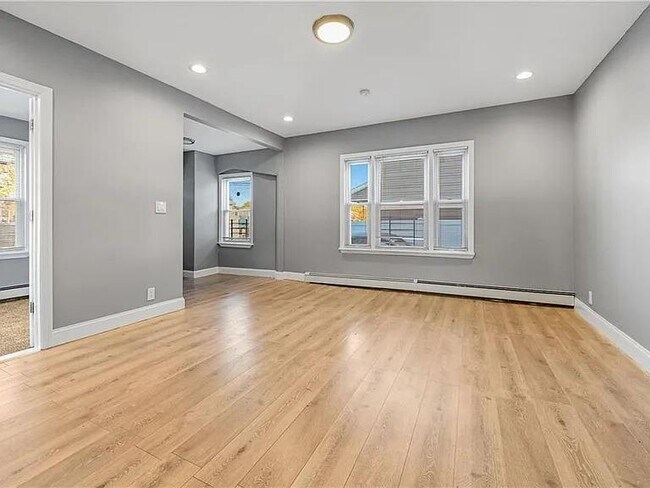 Foto del edificio - 218 Princeton St