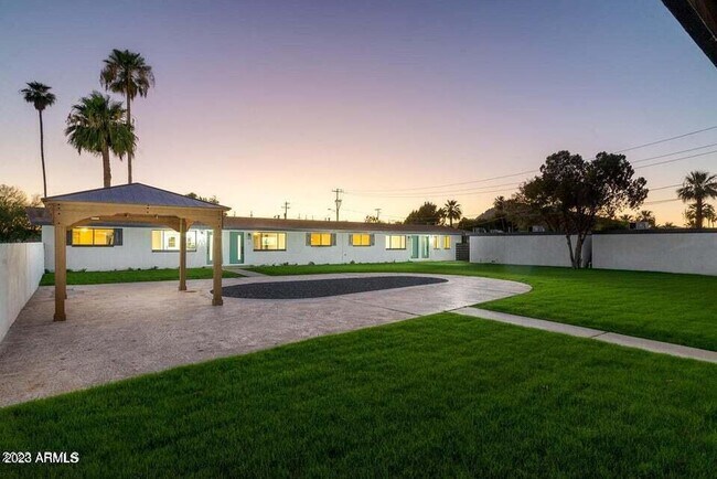 Building Photo - 6622 E Avalon Dr