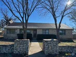 Building Photo - 104 Veazey Dr