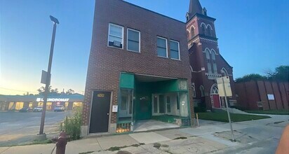 Building Photo - 7936 Ogden Ave