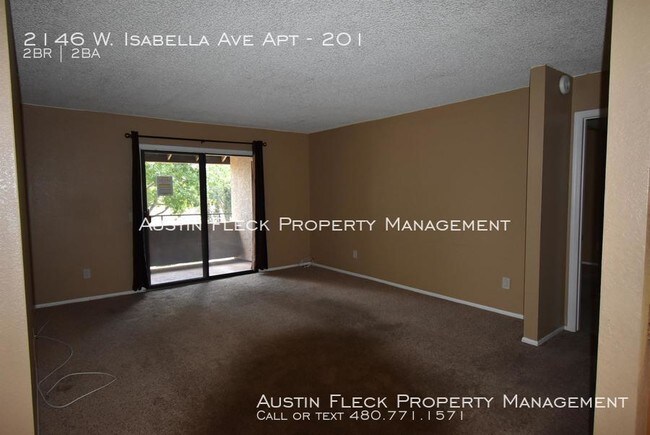 Building Photo - 2146 W Isabella Ave