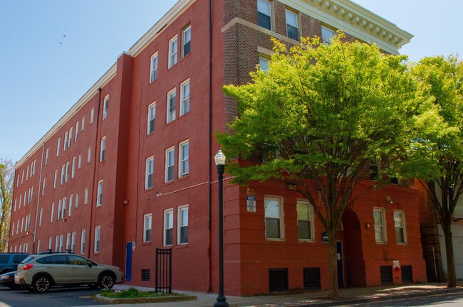 Building Photo - Virginia Arms Apartments