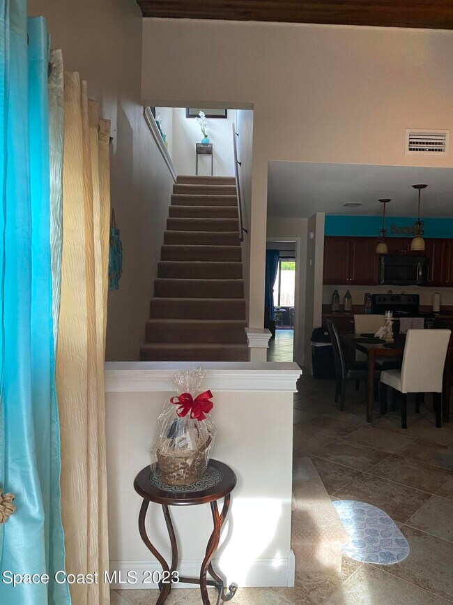 Foto del edificio - 8056 Sunset Ct