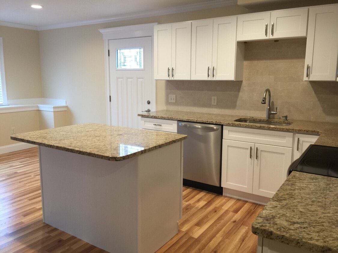 Foto principal - 1 Driftwood Dr